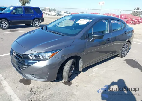 2024 Nissan Versa 1.6 S z USA, uszkodzony, nr VIN 3N1CN8DV9RL844138